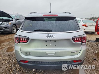 Zdjęcie 6 z 12 samochodu: 2024 JEEP COMPASS LATITUDE LUX VIN:3C4NJDFN9RT107173 - miniatura