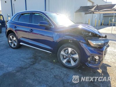 Czwarte zdjęcie samochodu z boku: 2023 AUDI Q5 PREMIUM 40 VIN:WA1ABAFY3P2091761 - miniatura