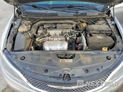 Zdjęcie 11 z 12 samochodu: 2015 CHRYSLER 200 C VIN:1C3CCCCB2FN643520 - miniatura