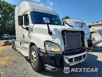 Czwarte zdjęcie samochodu z boku: 2016 FREIGHTLINER CASCADIA 125 SEMI TRUCK VIN:3AKJGLD5XGSHD1997 - miniatura