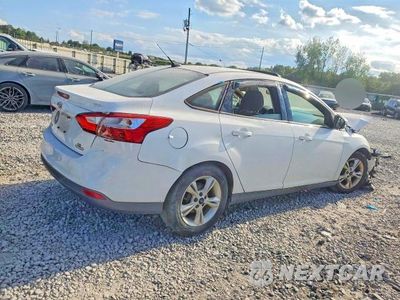 Trzecie zdjęcie samochodu z tyłu: 2014 FORD FOCUS SE VIN:1FADP3F24EL403045 - miniatura