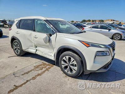 Czwarte zdjęcie samochodu z boku: 2021 NISSAN ROGUE SV VIN:JN8AT3BA1MW019764 - miniatura