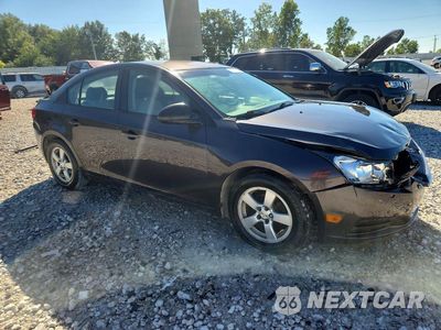 Czwarte zdjęcie samochodu z boku: 2014 CHEVROLET CRUZE LS VIN:1G1PA5SHXE7416284 - miniatura