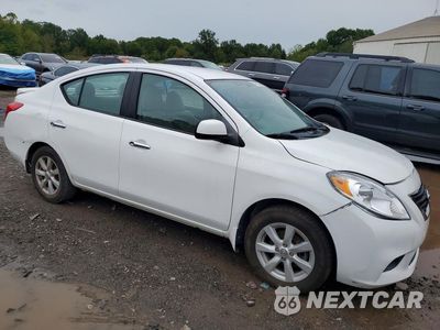 Czwarte zdjęcie samochodu z boku: 2013 NISSAN VERSA 1.6 S VIN:3N1CN7AP7DL818985 - miniatura