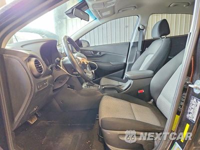 Zdjęcie 7 z 14 samochodu: 2021 HYUNDAI KONA VIN:1GCEC14X35Z108660 - miniatura