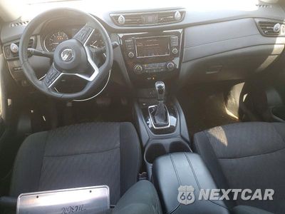 Zdjęcie 8 z 13 samochodu: 2019 NISSAN ROGUE S VIN:5N1AT2MT8KC811277 - miniatura