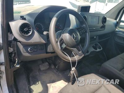 Zdjęcie 8 z 13 samochodu: 2019 MERCEDES-BENZ SPRINTER 3500/4500 VIN:WDAPF3CD5KN031251 - miniatura