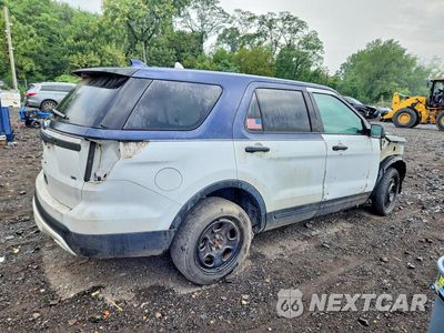 Trzecie zdjęcie samochodu z tyłu: 2017 FORD EXPLORER POLICE INTERCEPTOR VIN:1FM5K8AR3HGB64885 - miniatura