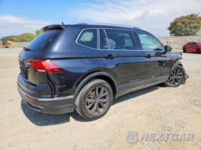 Trzecie zdjęcie samochodu z tyłu: 2022 VOLKSWAGEN TIGUAN SE VIN:3VV3B7AX0NM135092 - miniatura