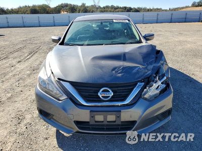 Piąte zdjęcie samochodu w środku: 2018 NISSAN ALTIMA 2.5 S VIN:1N4AL3AP3JC273965 - miniatura