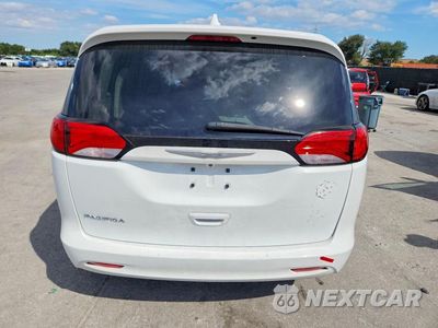 Zdjęcie 6 z 13 samochodu: 2017 CHRYSLER PACIFICA TOURING VIN:2C4RC1DG3HR522215 - miniatura