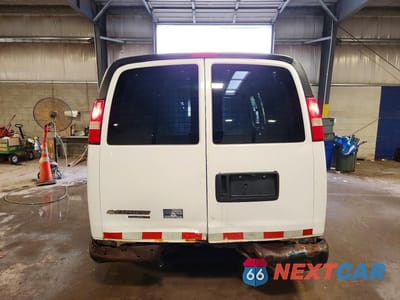 Zdjęcie 6 z 13 samochodu: 2014 CHEVROLET EXPRESS G1500 VIN:1GCSHAF40E1124725 - miniatura