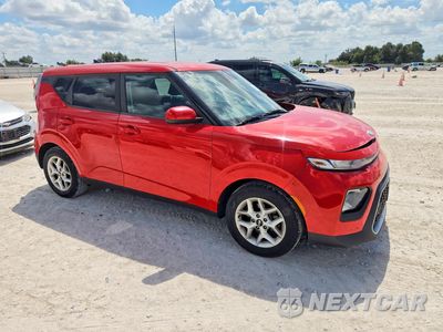 Czwarte zdjęcie samochodu z boku: 2020 KIA SOUL S VIN:KNDJ23AU8L7023961 - miniatura