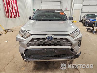 Piąte zdjęcie samochodu w środku: 2020 TOYOTA RAV4 XSE VIN:JTMEWRFV0LJ038290 - miniatura