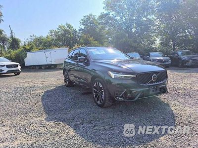 Trzecie zdjęcie samochodu z tyłu: 2026 VOLVO XC60 PLUS VIN:YV4M12RC2T1336011 - miniatura