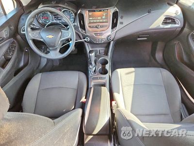 Zdjęcie 8 z 13 samochodu: 2018 CHEVROLET CRUZE LT VIN:1G1BE5SM4J7228432 - miniatura