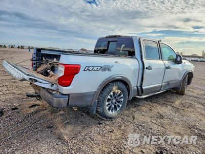 Trzecie zdjęcie samochodu z tyłu: 2019 NISSAN TITAN PRO-4X VIN:1N6AA1E53KN512317 - miniatura
