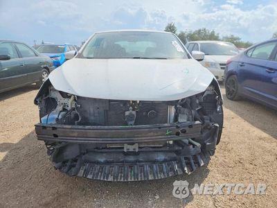 Piąte zdjęcie samochodu w środku: 2016 NISSAN SENTRA S VIN:3N1AB7AP2GY232735 - miniatura