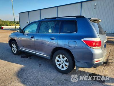 Drugie zdjęcie samochodu z przodu: 2013 TOYOTA HIGHLANDER PLUS VIN:5TDBK3EH9DS261388 - miniatura