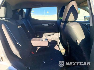Zdjęcie 10 z 12 samochodu: 2017 NISSAN ROGUE SPORT S VIN:JN1BJ1CRXHW105033 - miniatura