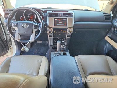 Zdjęcie 8 z 13 samochodu: 2012 TOYOTA 4RUNNER LIMITED VIN:JTEBU5JR4C5080901 - miniatura
