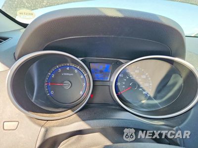 Zdjęcie 9 z 13 samochodu: 2014 HYUNDAI TUCSON SE VIN:KM8JU3AG7EU898131 - miniatura