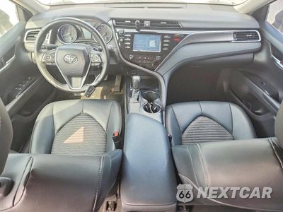 Zdjęcie 8 z 12 samochodu: 2018 TOYOTA CAMRY SE VIN:4T1B11HK7JU118621 - miniatura
