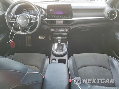 Zdjęcie 8 z 12 samochodu: 2024 KIA FORTE GT LINE VIN:3KPF54AD6RE816462 - miniatura