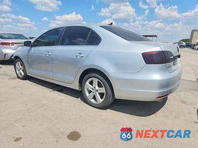 Drugie zdjęcie samochodu z przodu: 2013 VOLKSWAGEN JETTA TDI VIN:3VWLL7AJ2DM306265 - miniatura