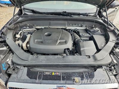 Zdjęcie 11 z 12 samochodu: 2018 VOLVO XC60 T6 VIN:LYVA22RK3JB110656 - miniatura