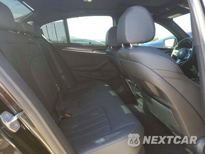 Zdjęcie 10 z 12 samochodu: 2021 BMW 530E VIN:WBA13AG03MCG87132 - miniatura