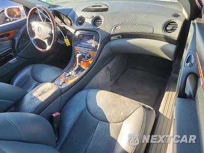 Zdjęcie 8 z 12 samochodu: 2005 MERCEDES-BENZ SL 500 VIN:WDBSK75F45F098221 - miniatura