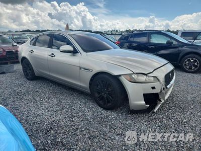 Czwarte zdjęcie samochodu z boku: 2016 JAGUAR XF PREMIUM VIN:SAJBJ4BV6GCY17652 - miniatura