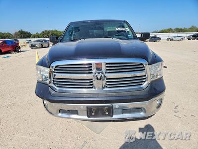 Piąte zdjęcie samochodu w środku: 2015 RAM 1500 SLT VIN:1C6RR6LMXFS529863 - miniatura