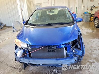 Piąte zdjęcie samochodu w środku: 2016 HONDA FIT LX VIN:JHMGK5H55GX023280 - miniatura