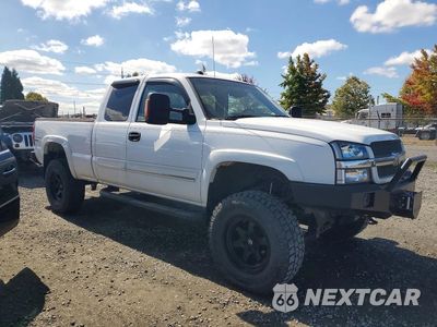 Czwarte zdjęcie samochodu z boku: 2004 CHEVROLET SILVERADO K1500 VIN:1GCEK19T44Z274161 - miniatura