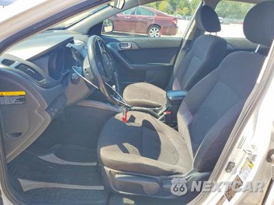 Zdjęcie 7 z 12 samochodu: 2013 KIA FORTE EX VIN:KNAFU4A25D5703301 - miniatura