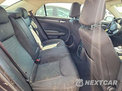 Zdjęcie 10 z 13 samochodu: 2023 CHRYSLER 300 TOURING VIN:2C3CCAAG3PH678807 - miniatura