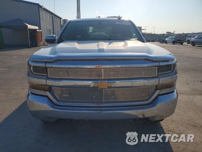 Piąte zdjęcie samochodu w środku: 2017 CHEVROLET SILVERADO K1500 VIN:3GCUKNEC0HG371131 - miniatura