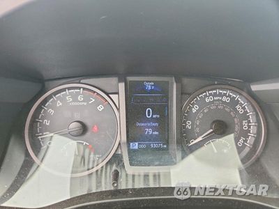 Zdjęcie 9 z 12 samochodu: 2016 TOYOTA TACOMA TRD OFF-ROAD VIN:3TMCZ5AN6GM027141 - miniatura