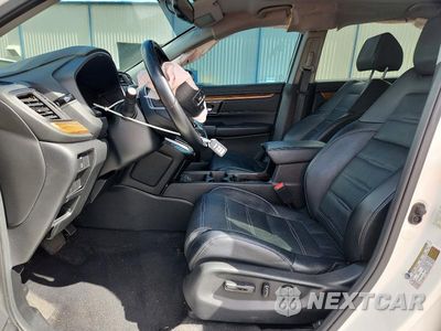 Zdjęcie 7 z 13 samochodu: 2018 HONDA CR-V TOURING VIN:2HKRW2H95JH615684 - miniatura