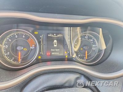 Zdjęcie 9 z 12 samochodu: 2017 JEEP CHEROKEE LATITUDE VIN:1C4PJMCS2HW531550 - miniatura