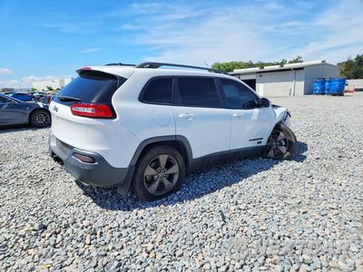 Trzecie zdjęcie samochodu z tyłu: 2016 JEEP CHEROKEE LATITUDE VIN:1C4PJLCS8GW258882 - miniatura