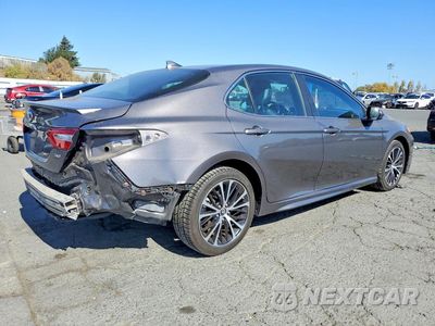 Trzecie zdjęcie samochodu z tyłu: 2019 TOYOTA CAMRY SE VIN:4T1B11HK9KU226854 - miniatura