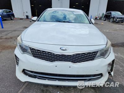 Piąte zdjęcie samochodu w środku: 2018 KIA OPTIMA S VIN:5XXGT4L31JG242525 - miniatura