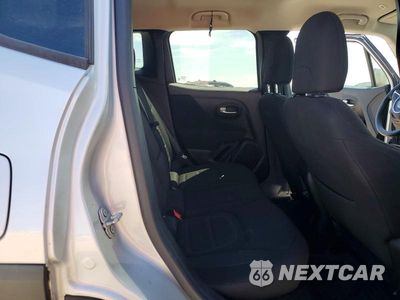 Zdjęcie 10 z 12 samochodu: 2020 JEEP RENEGADE LATITUDE VIN:ZACNJABB2LPL65718 - miniatura