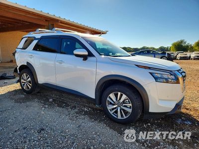 Czwarte zdjęcie samochodu z boku: 2025 NISSAN PATHFINDER SL VIN:5N1DR3CA5SC312888 - miniatura