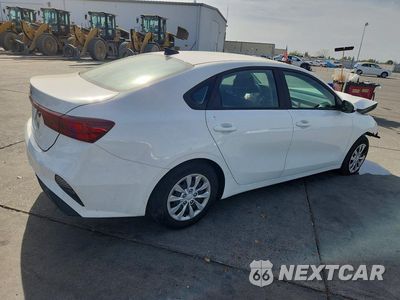 Trzecie zdjęcie samochodu z tyłu: 2024 KIA FORTE LX VIN:3KPF24AD6RE699118 - miniatura