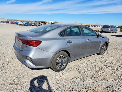 Trzecie zdjęcie samochodu z tyłu: 2023 KIA FORTE LXS VIN:3KPF24ADXPE649397 - miniatura