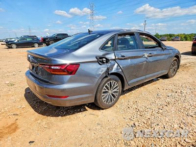 Trzecie zdjęcie samochodu z tyłu: 2019 VOLKSWAGEN JETTA SEL VIN:3VWE57BU9KM065653 - miniatura